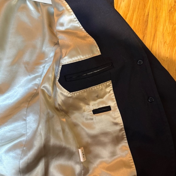 J. Crew Schoolboy Blazer Navy Size 4 with gold buttons 98% Wool - Picture 8 of 9